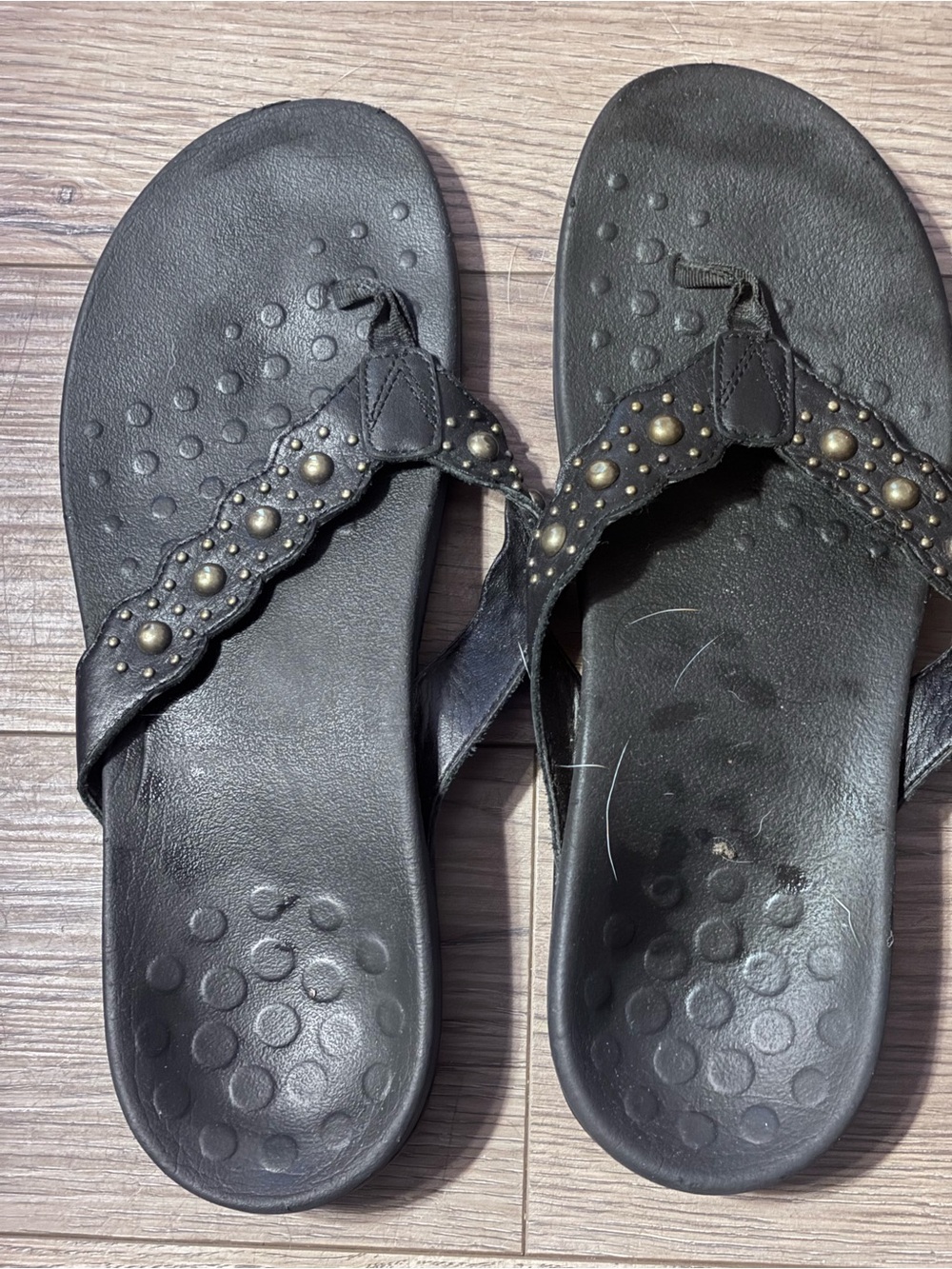 Vionic Black Studded Toe-Post Sandals